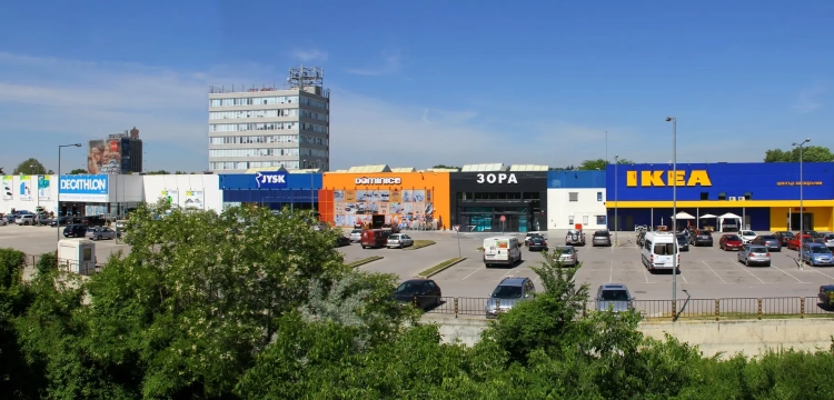 Retail Park Varna.jpg